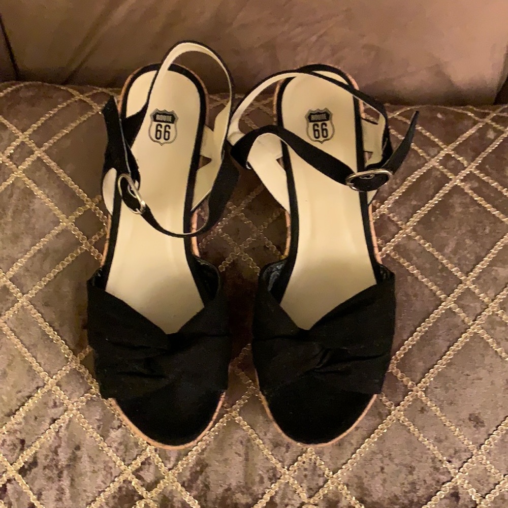 Comfy Route 66 Black Wedge Sandals - 7.5